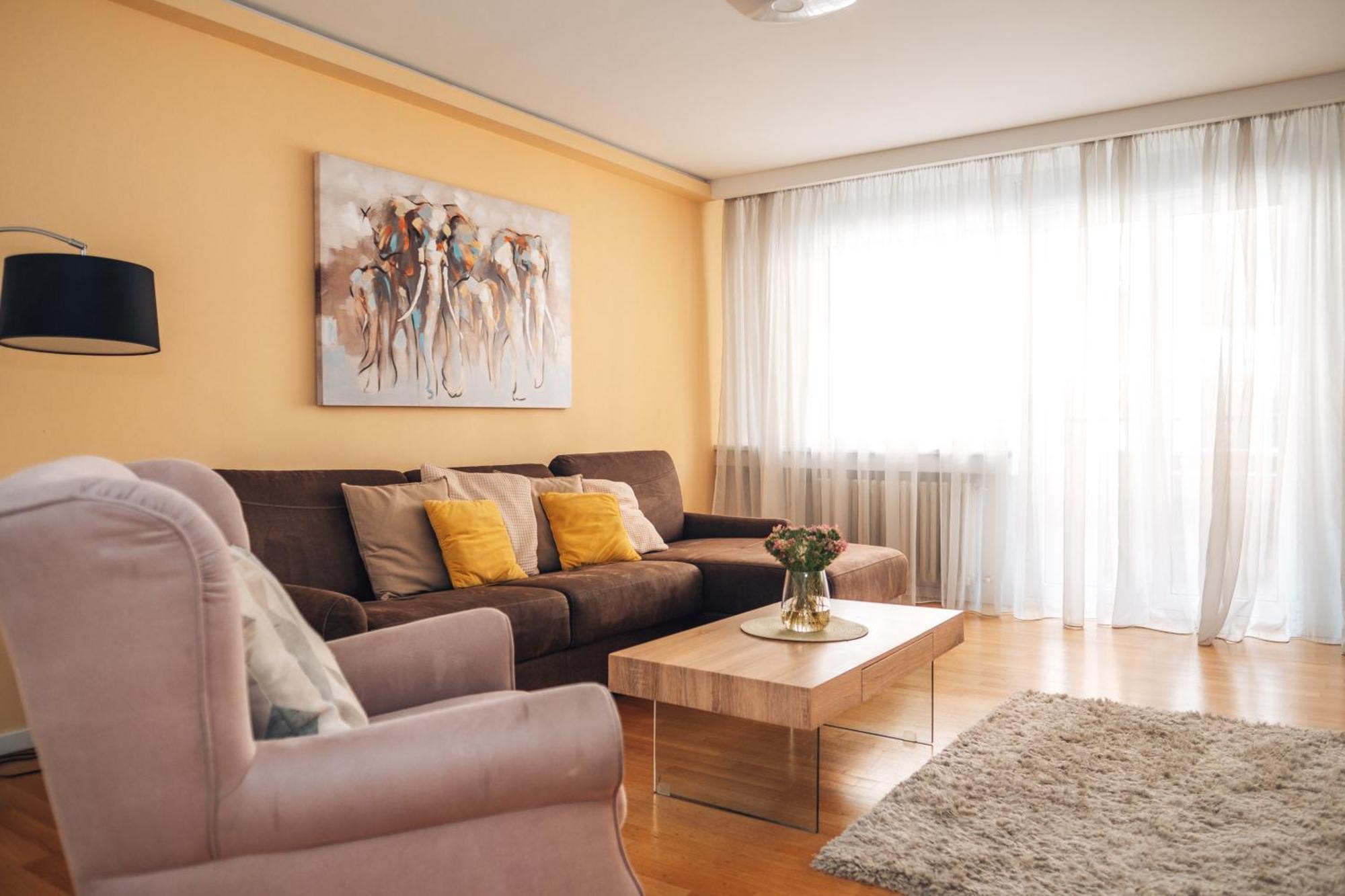 Crown Central Three Bedroom Apartment Belgrado Exterior foto